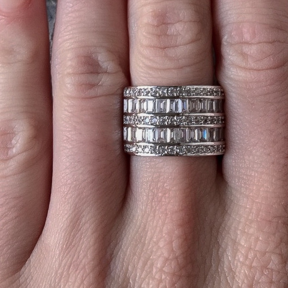 Solid 925 Stamped Silver 8.6ct White Sapphire Ring - Picture 4 of 6